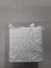 Carica l'immagine nel visualizzatore di Gallery, PORTA KLEENEX QUADRATO serie MACRAMÈ
