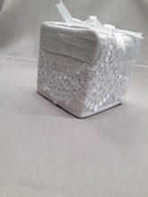 Carica l'immagine nel visualizzatore di Gallery, PORTA KLEENEX QUADRATO serie MACRAMÈ