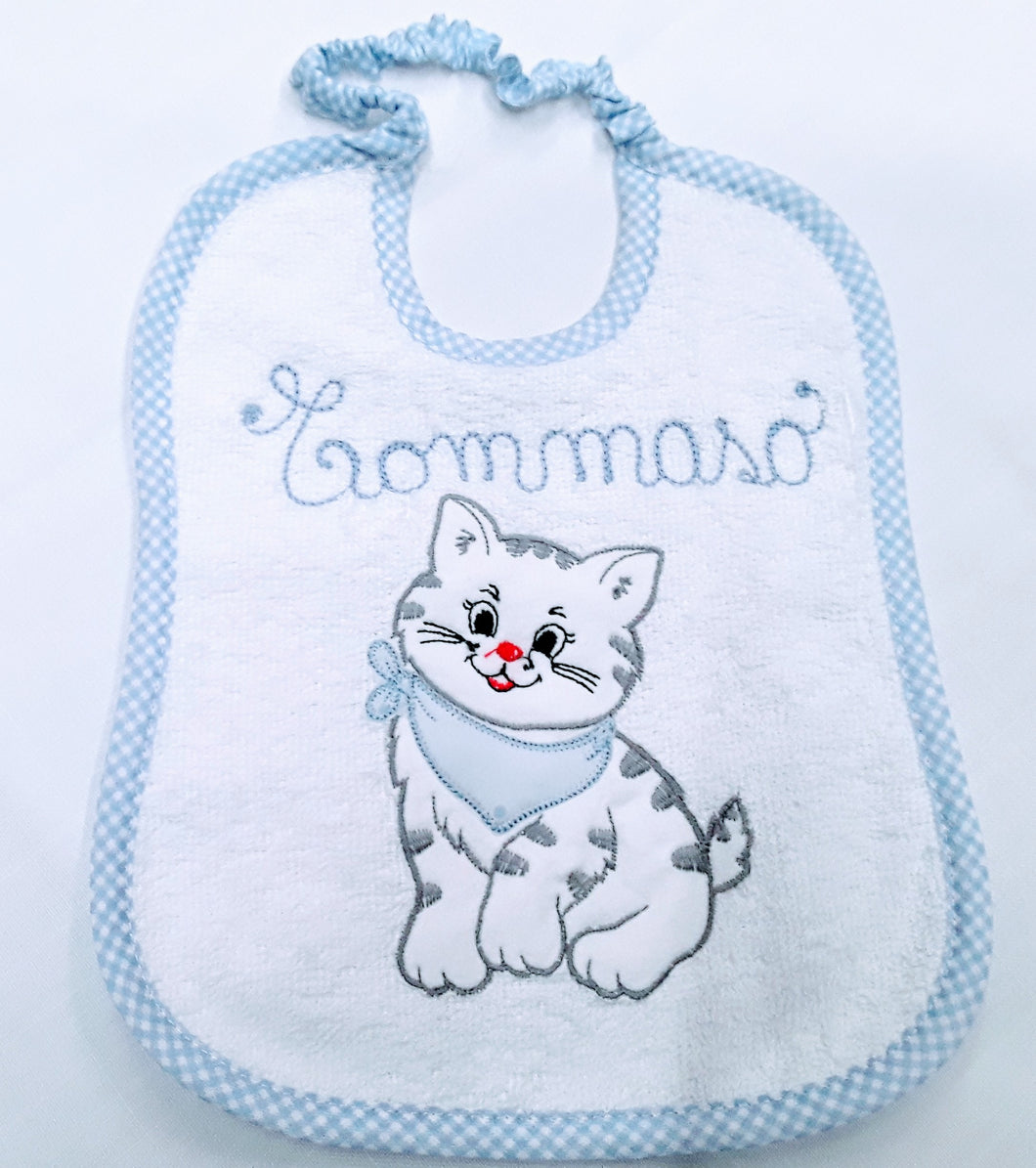 BAVAGLIO  ricamo NOME con gattino