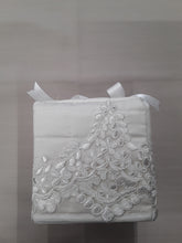 Carica l&#39;immagine nel visualizzatore di Gallery, PORTA KLEENEX  QUADRATO serie MACRAMÈ
